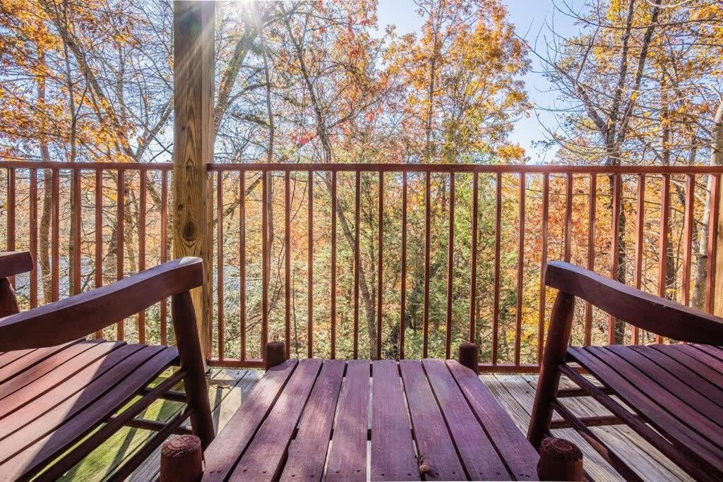 Casa de Férias Sasquatch E Sleeps 13 Gatlinburg